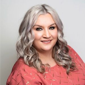 Meet your Posher, Misty